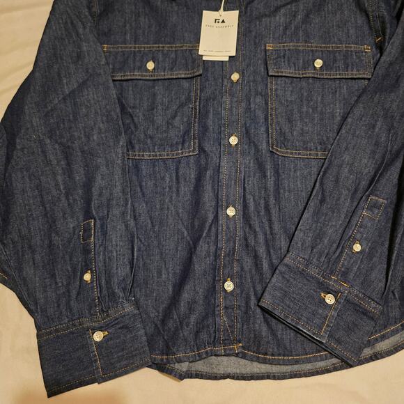 Free Assembly XXL Denim Crop Utility Shirt - Picture 2 of 8